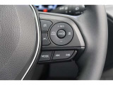 【レーダークルーズコントロール】アクセルペダルを踏まなくても、車間制御モードでは、先行車の車速変化に合わせた追従走行を行い、自動的に加速・減速・停止をします。