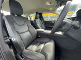■運転席・助手席にシートメモリー機能搭載■メモリーを記憶させておくことでスムーズに座席位置を調整できます。