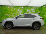 NX 200t Fスポーツ 
