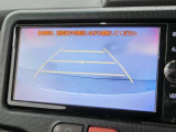 バックモニターも装備しております。車庫入れの苦手なお客様、もうご心配いりません。バックモニターがあれば、ぶつける心配一切無し?!