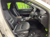 運転席シート廻りは使用感も少なく、良好な状態となっています。丁寧に使われていたことがよくわかりますね。