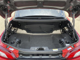 【トランク】積み込みやすくて、たっぷり積める荷室です。シートアレンジできるものは、乗車人数と荷物の量や大きさによってシートを動かすことができるので、より快適なドライブが可能です!