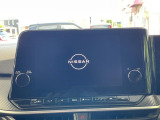 【メーカー純正9型ナビ】インテリアに溶け込むスタイリッシュな「専用設計」メーカーナビを装備♪視認性や操作性など基本性能にも優れ、より上質なカーライフをお楽しみいただけます。