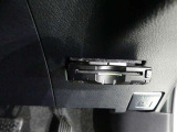 ナビ連動タイプのETC車載機です。ナビゲーションと連動してくれますのでカード未挿入を知らせてくれるなど便利な機能が追加されています。