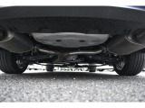 車両後方からの下回りです。マフラー防錆塗装や下回り防錆施工等も可能でございます。