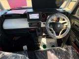 運転席・助手席の俯瞰視点です!乗った際のイメージが湧きます!