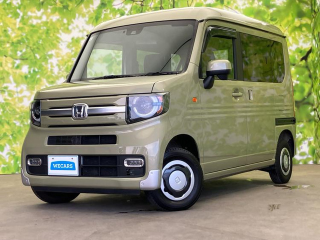 N-VAN +スタイル ファン 4WD 