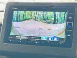 【バックカメラ】駐車時に後方がリアルタイム映像で確認できます。大型商業施設や立体駐車場での駐車時や、夜間のバック時に大活躍!運転スキルに関わらず、今や必須となった装備のひとつです!