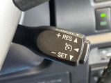 【クルーズコントロール】設定した速度を維持して走行する機能。主に高速道路で役立つ装備です。