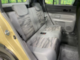 コンパクトカーですが、セカンドシートは十分な広さがあり快適にお乗りいただけます♪シートを倒して大きな荷物を積んだりと、用途の幅が広い1台です。