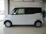 排気量は660ccの軽自動車。こちら側がパワースライドドアです。