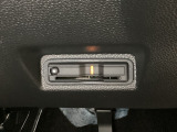 ハンドルの左下にETCがついています。高速道路の料金所の通過も楽々です。 カードの取り出しもしやすい場所についています。