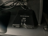 グローブBOX内のカードの取り出しもしやすい場所にETCがついています。高速道路の料金所の通過もラクラクです!。
