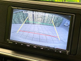 【バックカメラ】駐車時に後方がリアルタイム映像で確認できます。大型商業施設や立体駐車場での駐車時や、夜間のバック時に大活躍!運転スキルに関わらず、今や必須となった装備のひとつです!