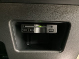 ETCが付いてます。ETC搭載車しか通過できないスマートICが利用できるようになりますよ!現在スマートICの設置箇所も増えてきているので、高速道路利用の幅が広がりますね☆