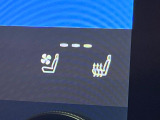 【シートベンチレーション】夏場は涼しい風でお尻や背中の熱やムレを防ぎ、冬はエアコンよりも早く温まってポカポカに!季節を問わず快適に過ごせます。