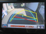バックガイドモニターで、後方を確認しながら安心して駐車することができます。運転初心者も熟練者も必須の機能ですよ!