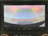 【バックカメラ】運転が苦手な方も車庫入れラクラクです!ギアをリバースに入れれば自動的に切り換わりますので、面倒な操作は不要です♪狭い駐車場もお車を傷つけず安心ですね!