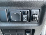 各スイッチ類は運転席右側にまとまっております☆