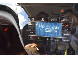 オートエアコンで温度を設定するだけで快適な車内環境を維持することができます!