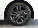 R4年式夏タイヤ215/45R17ブリジストン製です。