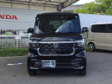 お客様に安全で快適なカーライフをお送りいただくために、中古車にも高いレベルの品質基準を設け、その基準に従って、全ての中古車について納車前整備を実施しています。