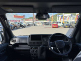 届出済未使用車を一人でも多くの方に提供できるよう専門スタッフがしっかりと説明し、相談にのらせていただきます。