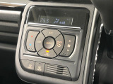 【オートエアコン】一度お好みの温度に設定すれば、車内の温度を検知し風量や温度を自動で調整。暑い…寒い…と何度もスイッチ操作をする必要はありません。快適な車内空間には必須の機能ですね♪