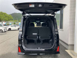 シートをたためば荷物を載せることができます。