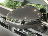 納車前整備も大きなポイントです。メルセデス・ベンツの定める厳しい基準をクリアしたお車のみご案内しております。さらにご安心して頂けるように納車整備はメーカー規定に基づき自社工場にて入念に行っております。