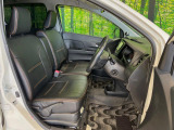 運転席シート廻りは使用感も少なく、良好な状態となっています。丁寧に使われていたことがよくわかりますね。