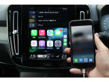 ケーブルを接続しスマホの画面をミラーリングすることが可能です。グーグルマップによる音声操作、ラインや音楽アプリも倦怠と同じ感覚でお使いいただけます。