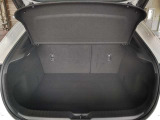 【トノカバー付き】荷物を隠しておけるので防犯や耐候性の向上の役割を担っています。 車外へ荷物が見えません。