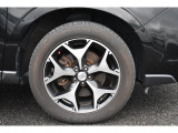 切削加工処理の18インチホイール装備しており、車の印象を更に引き立ててくれます。