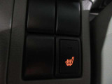 運転席ヒ-タ-付シート スイッチをONにすると背面からの熱で体を温めてくれます