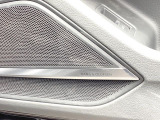 ●Bang&Olufsenサウンドシステム:高いインテリア性が特徴のプレミアムサウンドシステムを装備しており、高品質かつ臨場感のある音楽を車内でお楽しみいただけます。