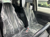 静岡ダイハツでは、約300台の豊富な在庫から、お客様にピッタリの中古車をお選びいただけます。