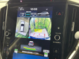 【マルチテレインモニター】車のフロントやサイドのカメラ画像を同時にモニター表示することで、悪路や狭い道を走行時でも周囲の状況確認ができ安心!本格SUVにうれしい装備です♪