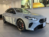 【BMWの伝統-2】時代を超える美しさ。磨き抜かれたエアロダイナミクスが瞳を奪う。一目で伝わるスポーティーなプロポーションは、BMWの走行性能を生み出すのに欠かせない要因の一つです。