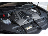 V8ツインターボエンジン
