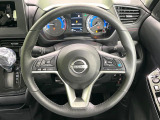 【ステアリングスイッチ】運転中、前方から目線をそらすことなく、オーディオ等の操作が可能な便利機能!安心&快適なドライブを演出してくれます♪