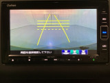 バックでの車庫入れも安心です! リアカメラが付いているバックモニター付のナビを装備しております。操作線もついており距離感も画面から確認できます。