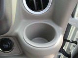 運転席側のドリンクホルダー