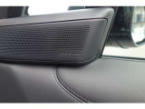 英国のオーディオメーカーMERIDIAN Audioは、その優れたサウンドで高い評価を受けています。数々の受賞歴を誇る同社のサウンドシステムは、長年にわたる音響心理学の研究をもとに、リアルなサウンドを実現。
