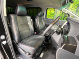 運転席シート廻りは使用感も少なく、良好な状態となっています。丁寧に使われていたことがよくわかりますね。