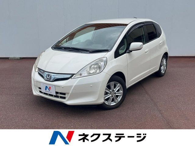 フィットハイブリッド 1.3 ナビプレミアムセレクション 