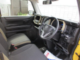 視界が良く見切りがいいので車感がつかみやすいです