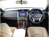 オシャレなインテリアで運転する気分も盛り上がりますよね^^