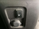 【運転席側シートヒーター】冬場の運転が快適です。