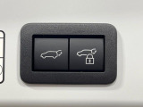 【パワーバックドア】スマートキーや運転席のボタンを押すだけでリアゲートが自動で開閉します!荷物を持っている時や、高い位置にあるバックドアを閉める際に便利な機能です♪